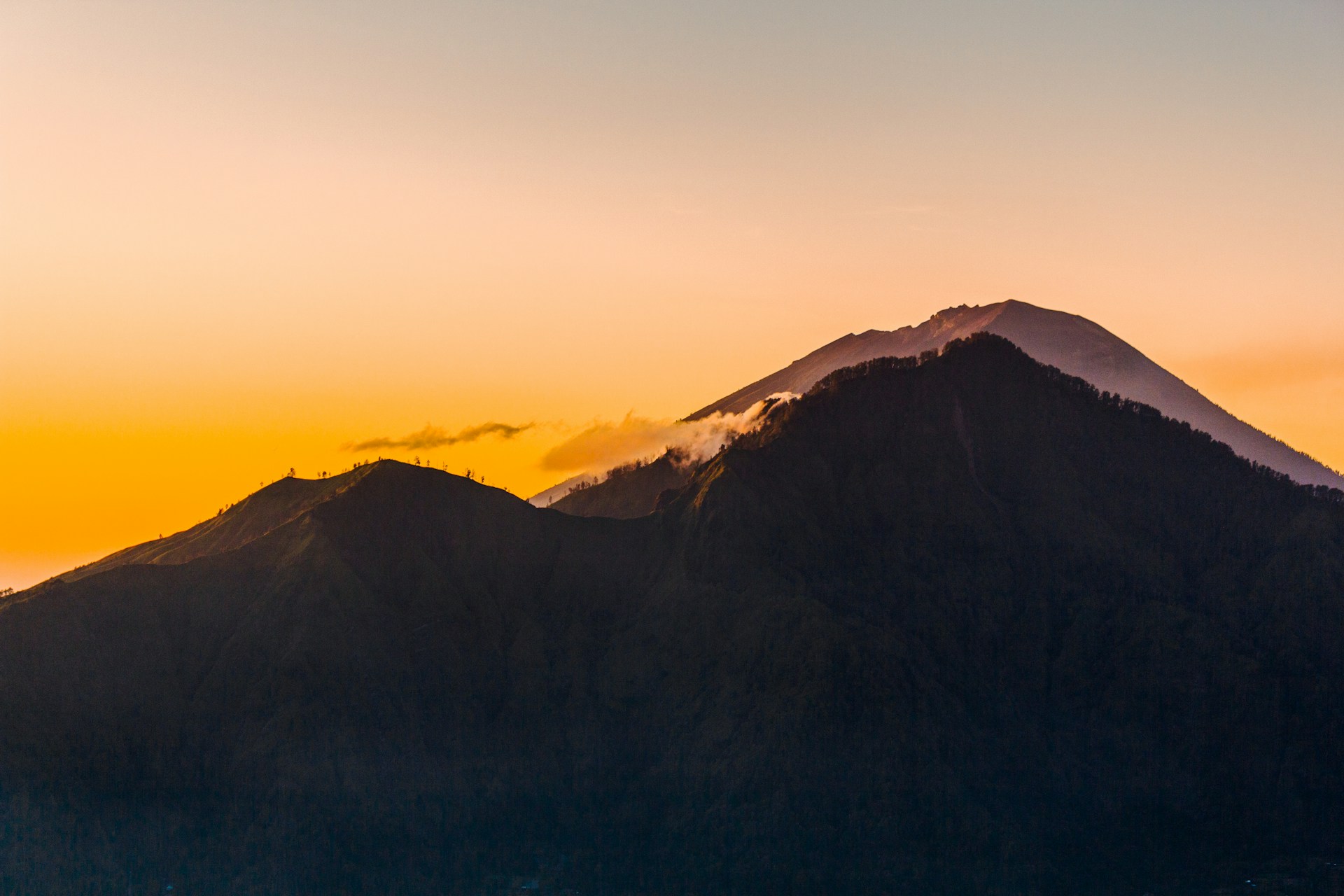 Mindfulness in the Digital Age: Finding Balance in a Busy World